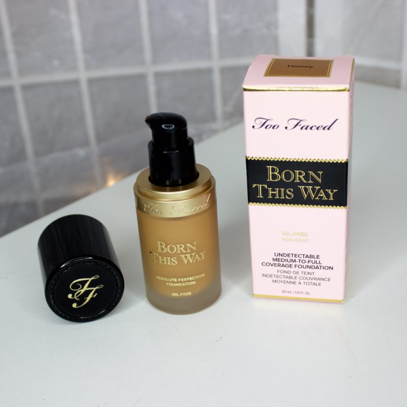 Review/Demo Too Faced Born This Way Foundation